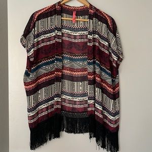 Tribal print fringed open front short sleeve kimono top